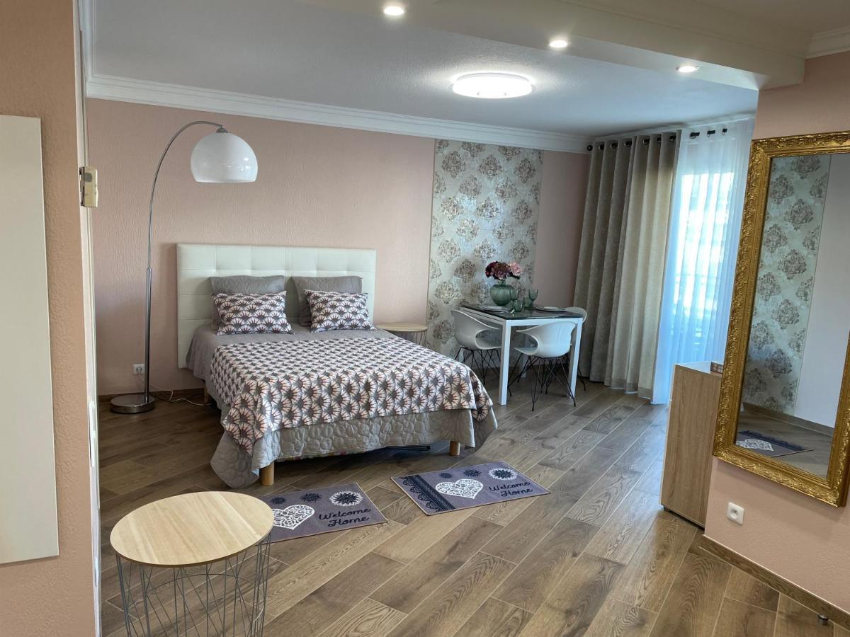 Studio With Swimming Pool 80 Meters Near The Beach Nizza Kültér fotó